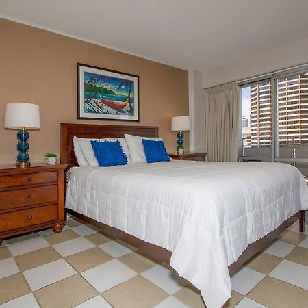 Resort Life At A Low Price- Ilikai Hotel Honolulu Luaran gambar