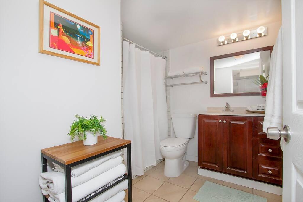 Resort Life At A Low Price- Ilikai Hotel Honolulu Luaran gambar